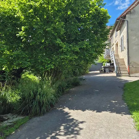 Au Lavoir Du Serein 