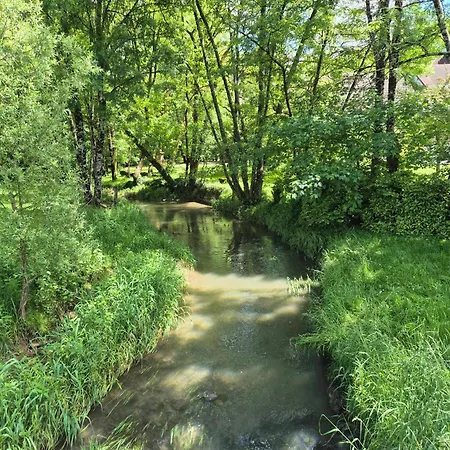Au Lavoir Du Serein 
